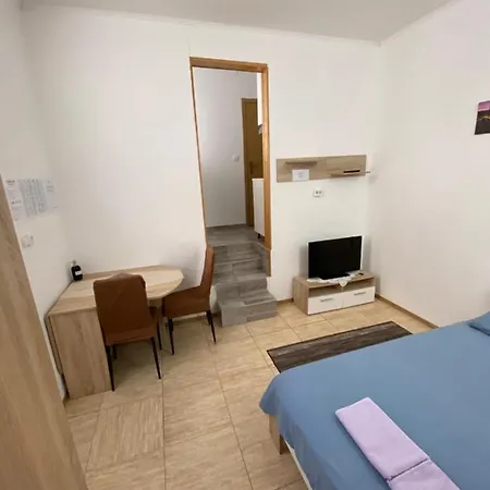 아파트 Studio-apartman Aurora