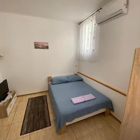 Studio-apartman Aurora * Pula